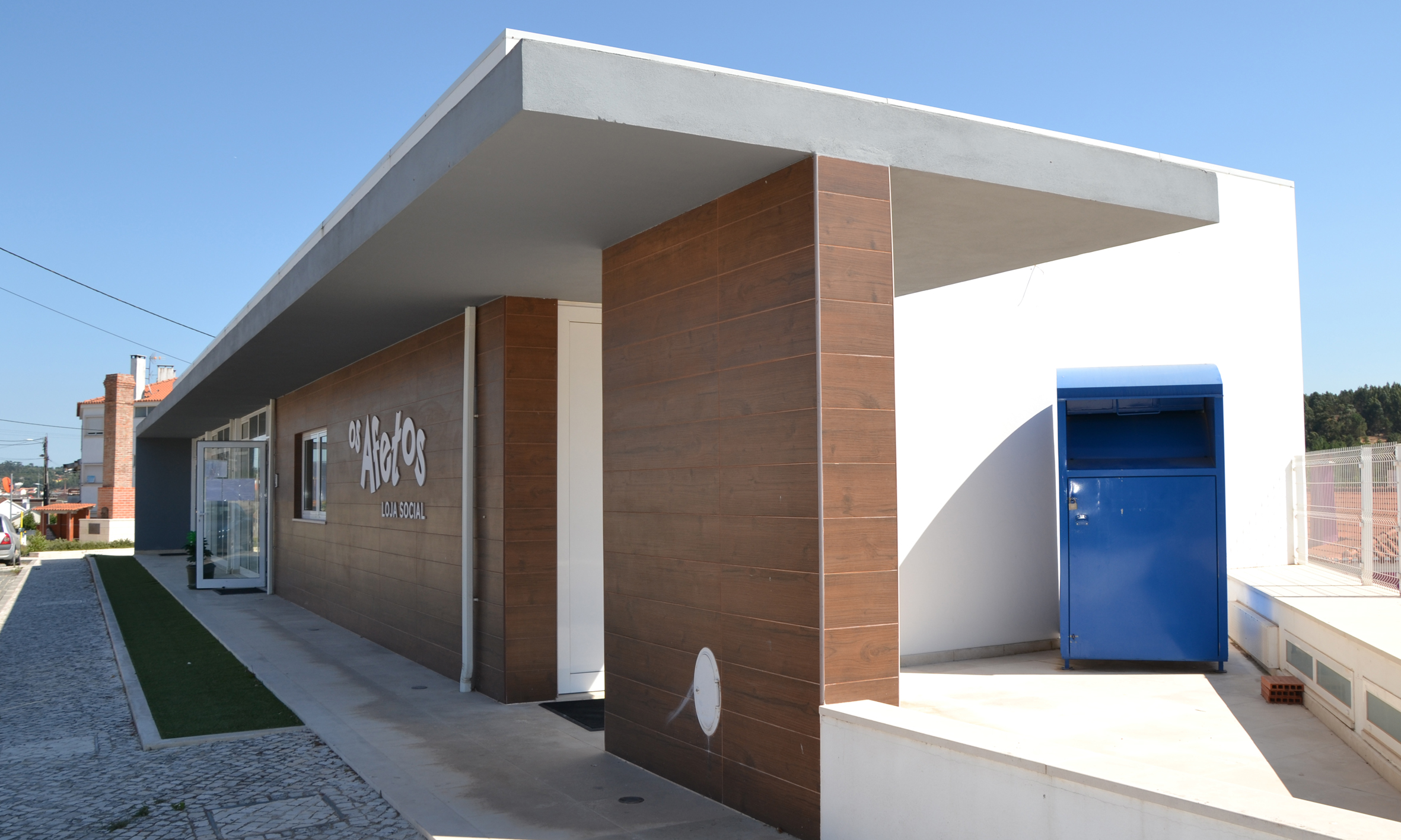 Loja dos Afetos sets up a stand at J.J. Louro every Wednesday