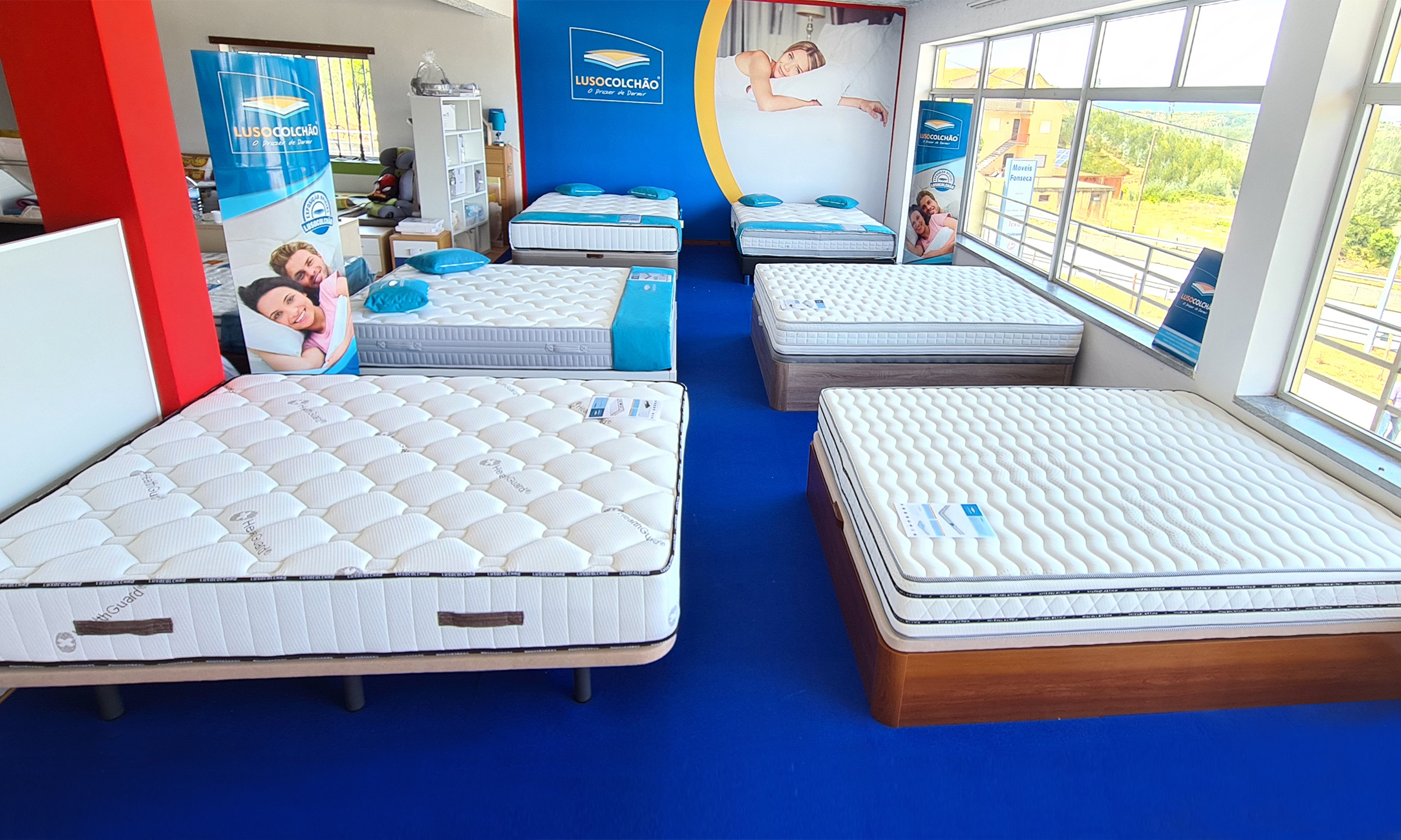 Lusocolchão em exposição na loja Móveis Fonseca