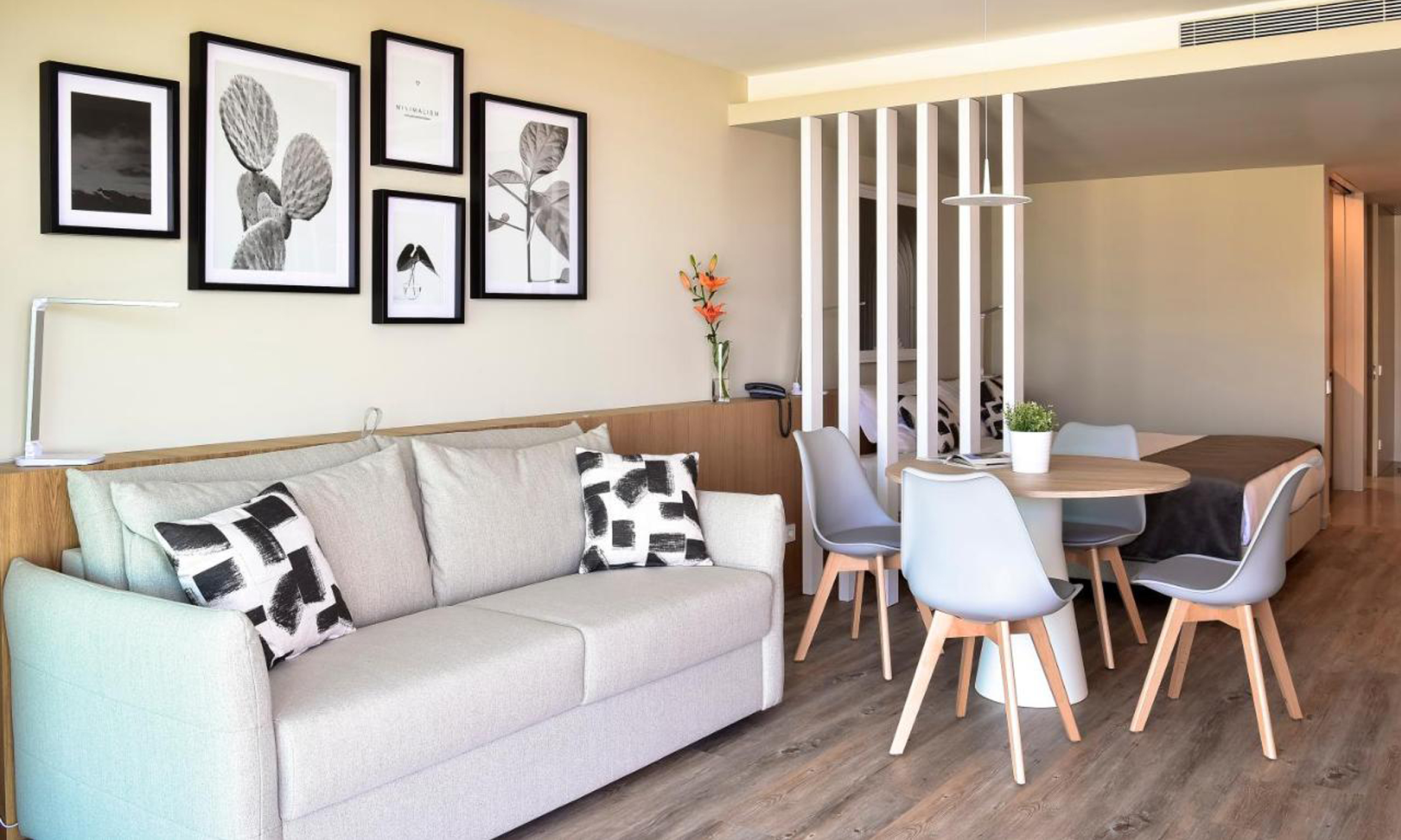 Hotel Aqualuz Troia Lagoa recebe sofás Lourini