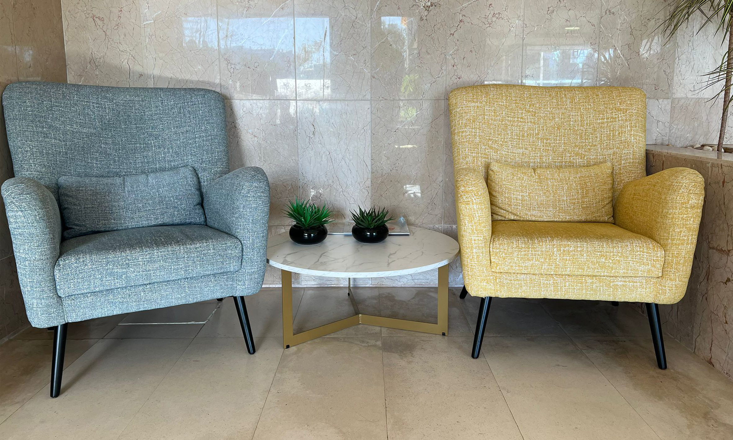 Hôtel Interpass Vau avec articles Lourini