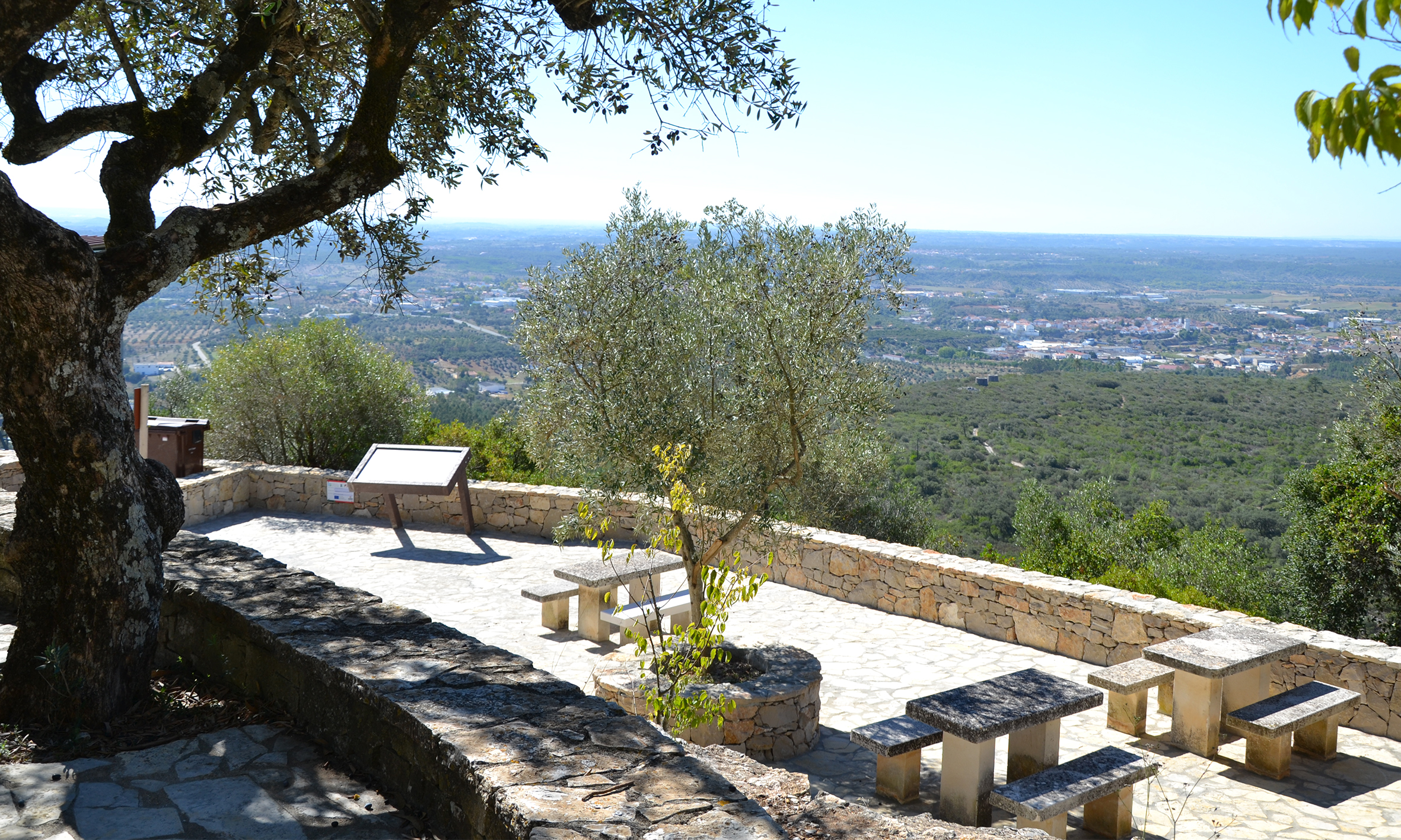 Miraterra requalifica parque de merendas e miradouro de Moitas Venda
